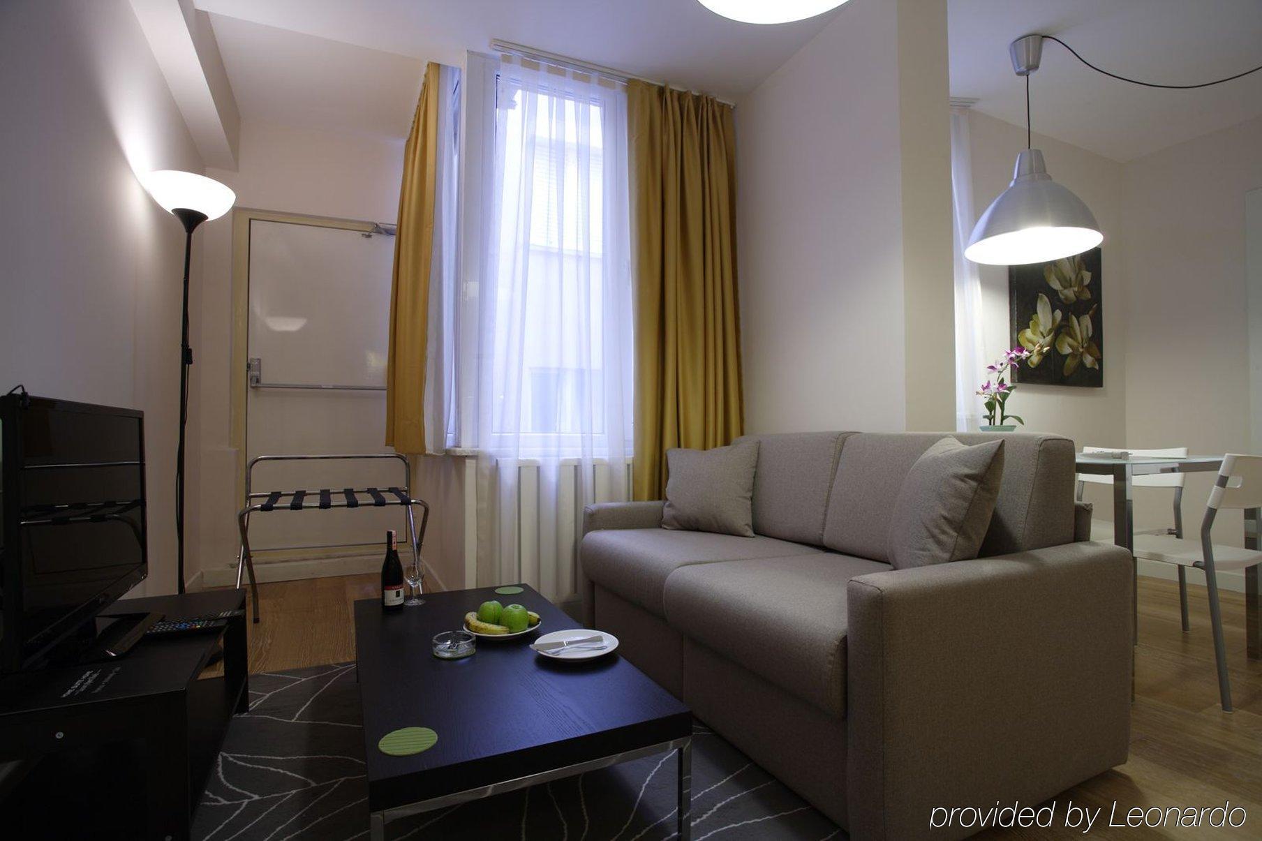Home Stay Home Valikonagi Isztambul Szoba fotó